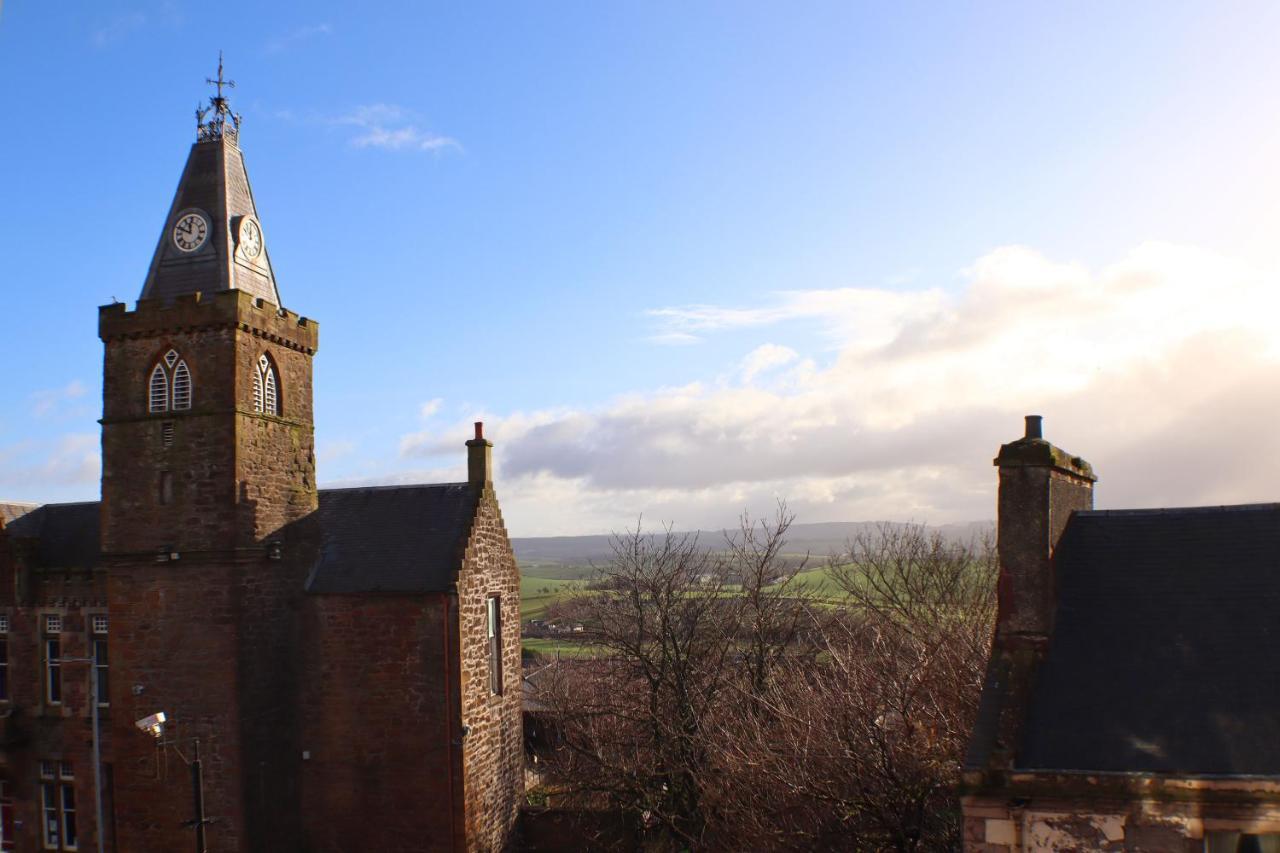 Grand Top Floor Apartment In The Royal Bank House Maybole Esterno foto